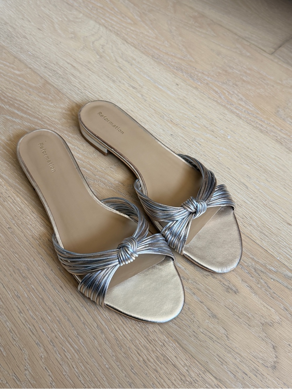 Reformation Peridot Mignon Metallic Silver Knotted Slide Sandals